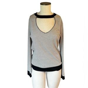 Chance Or Fate Women’s Black White Striped Long Sleeve Cut Out Sweater Sz S